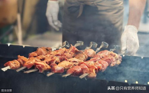 胃癌的 帮凶 是这3种食物,预防胃癌还应做些什么