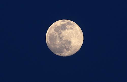 关于月亮的冷知识 关于月亮的冷知识你知道吗？