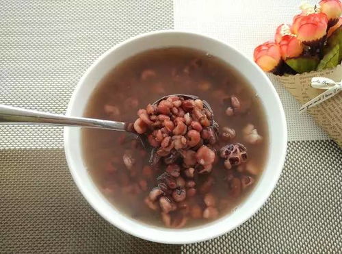 斗门大厨教你用红豆薏米粥祛湿减肥,大家都会做了吗