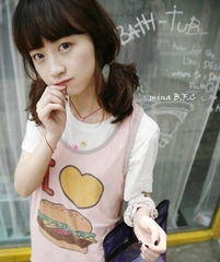 谁知道图片里那个女生叫什么名字,是韩国一个服装品牌的代言人 