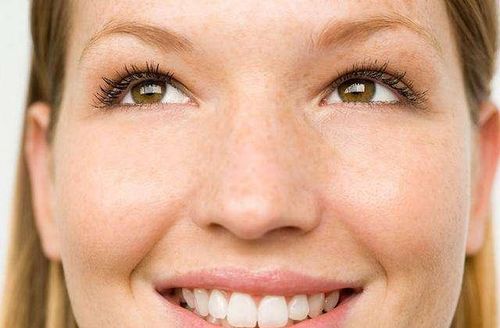 为什么有些女生脸上容易长斑 有3个原因,都可以通过自己来改善