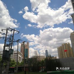 万胜围保利广场停车收费标准(保利鑫城区停车场收费标准)