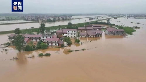 极端强度 多地遭20年一遇洪水,4人失联 一地29.3万人受灾,河堤决口