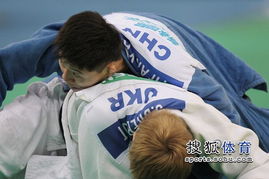 2011柔道大奖赛中国站 把对手压倒在地 