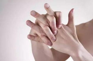 早上起来手指肿胀 早上起来手肿胀是怎么回事？ 