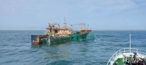 象山渔山岛附近查获两艘违法捕虾船 涉事渔船可最高处5万元罚款,免除燃油补贴