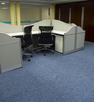 办公室为什么铺地毯(办公区域铺地毯的原因)