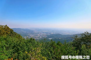 这座山虽以山为名,实际上却是一座皇家园林