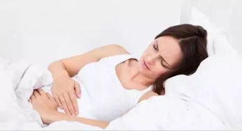 六个月孕妇肚子疼 下体出血,是需要治疗还是回家观察