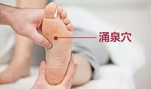 中老年朋友,这7个助眠小动作,值得一试 