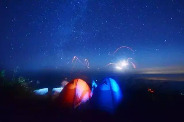 想要邂逅最撩人的星辰 云海和浪花 不用去远方 家门口就有好地方