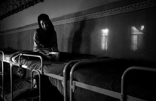 奇葩 伊朗女子监狱女犯行刑前必须破身 
