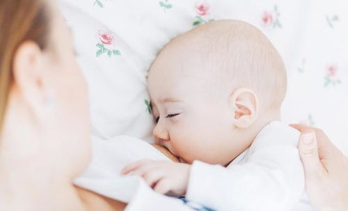 宝宝5个月,宝妈要上班,有办法还能坚持母乳喂养 能添加辅食吗