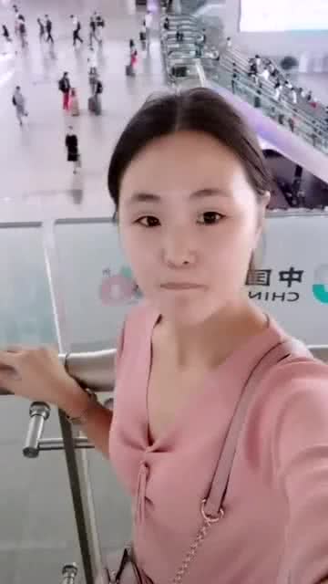 见到嫂子了我的娘家人啊,好开心 