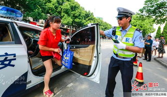 糊涂考生忘带准考证 警民接力圆其考试梦 