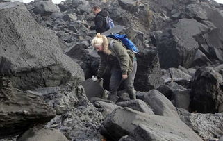 英国海岸悬崖崩塌 掀起 淘化石热