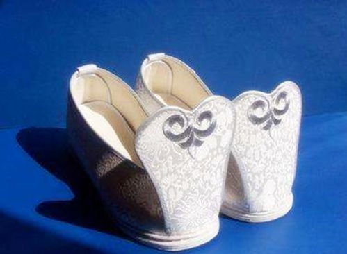 古代鞋子不分左右,还可以算命 试鞋卜婚 的风俗很多人不知道