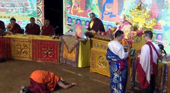 藏传佛教高僧们看到 白玛铁林坐床 为啥不生气反而乐了