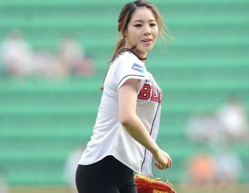 韩国体坛最美女神,曾因发球动作迅速走红,如今单身多年渴望恋爱