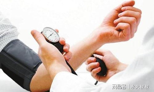 量血压时,应该测右手还是左手 什么时候测量的结果最准