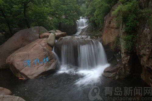 女人梦见瀑布倾泻而下然后发大水(女人梦见瀑布倾泻而下然后发大水什么预兆)