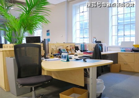 办公室常用家具摆放风水 办公桌上放什么植物好
