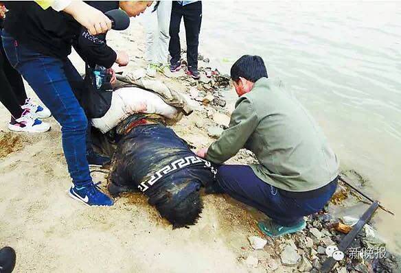 失踪29天后 大一男生尸体在江边被发现