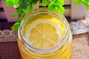 蜂蜜柠檬水(柠檬蜂蜜水的功效与作用)