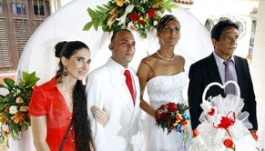 古巴变性女与男同性恋结婚 