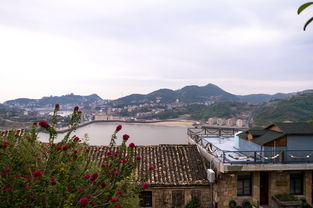 浙江东南沿海私藏了一个美丽小镇,百年石屋面朝大海,独具特色