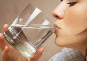 坐月子总是口渴正常吗,坐月子期间经常口渴是什么原因