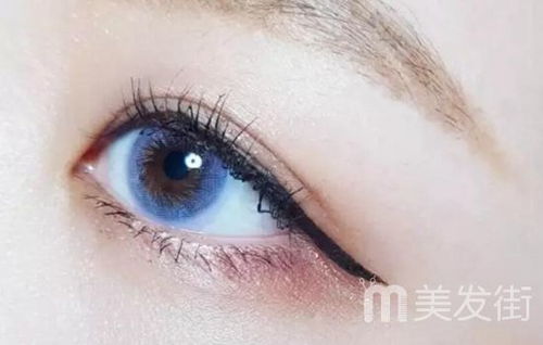 蓝色美瞳配什么眼影好看 4种眼影搭配蓝色美瞳最美腻