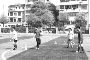 岳阳业余足球队有哪些人,岳阳市足球培训学校哪个好