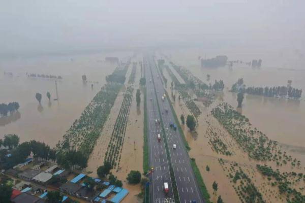 河南暴雨已致56人遇难,新乡告急 鹤壁告急