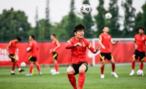 中国男足与泰国世预赛一决胜负