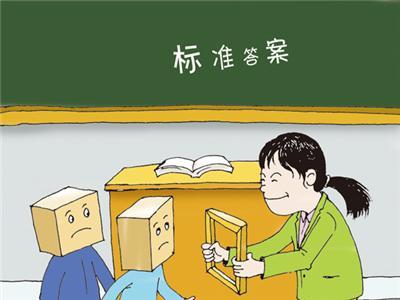 活到老学到老!收垃圾老爷爷在无人教室读书有何启示?