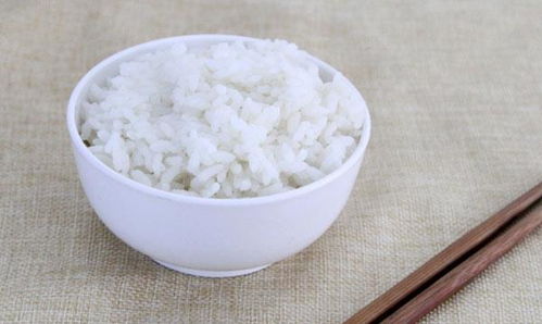 米饭二次加热后会致癌 明确不能二次加热的食物是这些,提醒家人