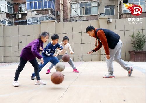 打篮球如何练习防守  (如何给儿童讲篮球防守技巧)