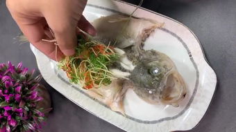 清蒸鲈鱼的做法,肉质鲜嫩营养丰富,以 咸鲜 而著称