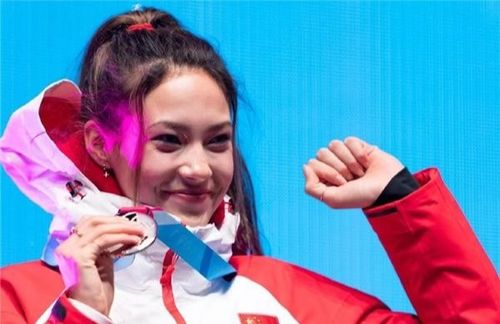 谷爱凌不到24小时,获得两枚金牌,有个疑问,她为什么转国籍