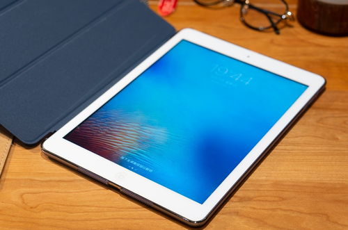 给7年前的iPad Air 配一套亿色的膜和壳,让它再战3年