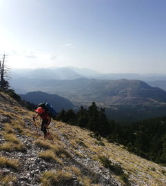 王石登山，挑战巅峰的传奇之旅，王石登山的故事启示