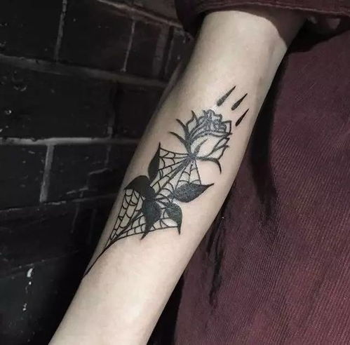 纹身素材 韩国纹身师EZY 暗黑风纹身 黑灰纹身