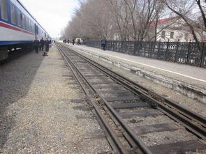 铁路线路曲线半径大小对列车运行有什么影响 
