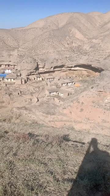 据说这是甘肃最穷的山村,眼前一幕,有点令人心酸 
