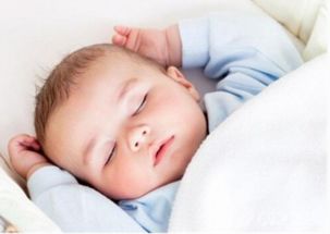 宝宝睡觉时候这么穿,难怪她家宝宝很少感冒生病