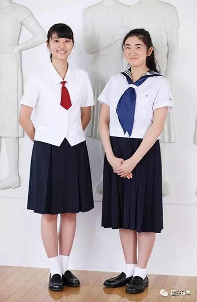 日本女生的裙子为什么越来越短 日本校服百年史