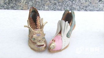 济南鞋匠喜欢给人 穿小鞋 每双鞋各有特点并不是为了出售