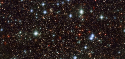 哈勃望远镜的新年 太空日历 发现隐藏宇宙瑰宝 