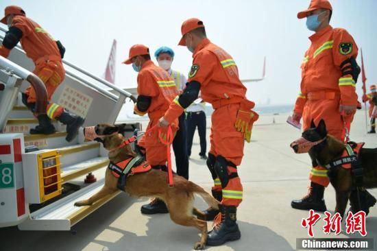 河北消防举行跨区域地震灾害救援力量航空投送实战演练